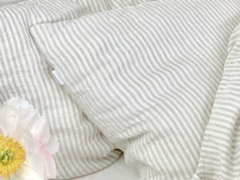 Hør sengetøj “Silla” – stribet – 50 x 60 cm + 140 x 220 cm, Natur/Hvid strib