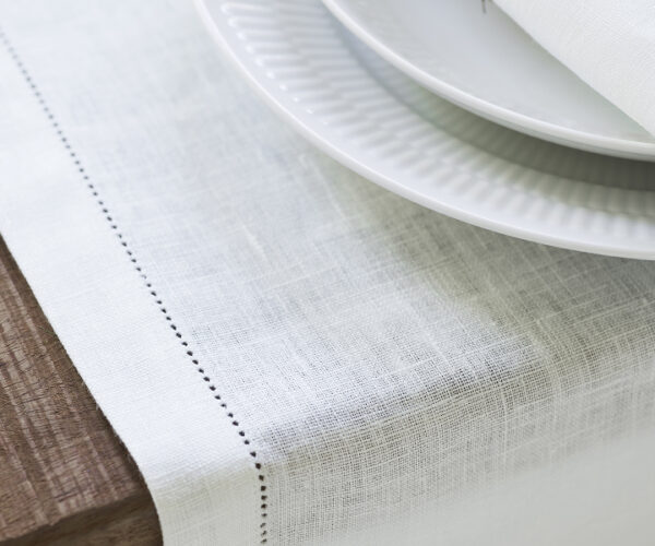 Bordløbere i hør “Tunby” – Hvid