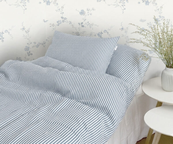 Sengetøj  i 100% hør – blåstribet “Silla”